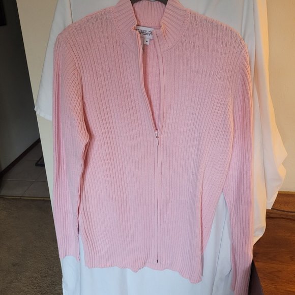 Classic Cardigan ZIppered Pink Sweater Medium (309) - Picture 2 of 4